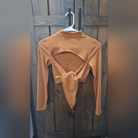 Rust Tie-Front Ribbed Crop Top - Picture 4 of 4